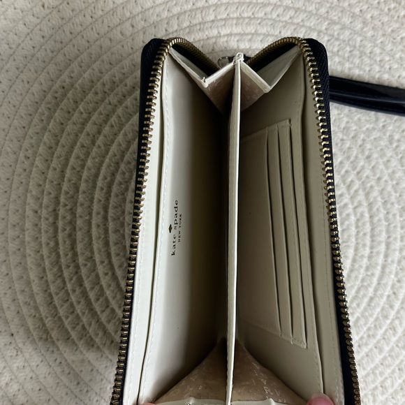 NWOT Kate Spade Black Polka Dot Wristlet Wallet with Cream spade interior - Picture 7 of 10